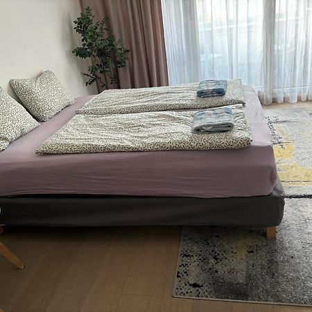 New, Beautiful Apt With Parking In Best Location! Bratislava Eksteriør bilde
